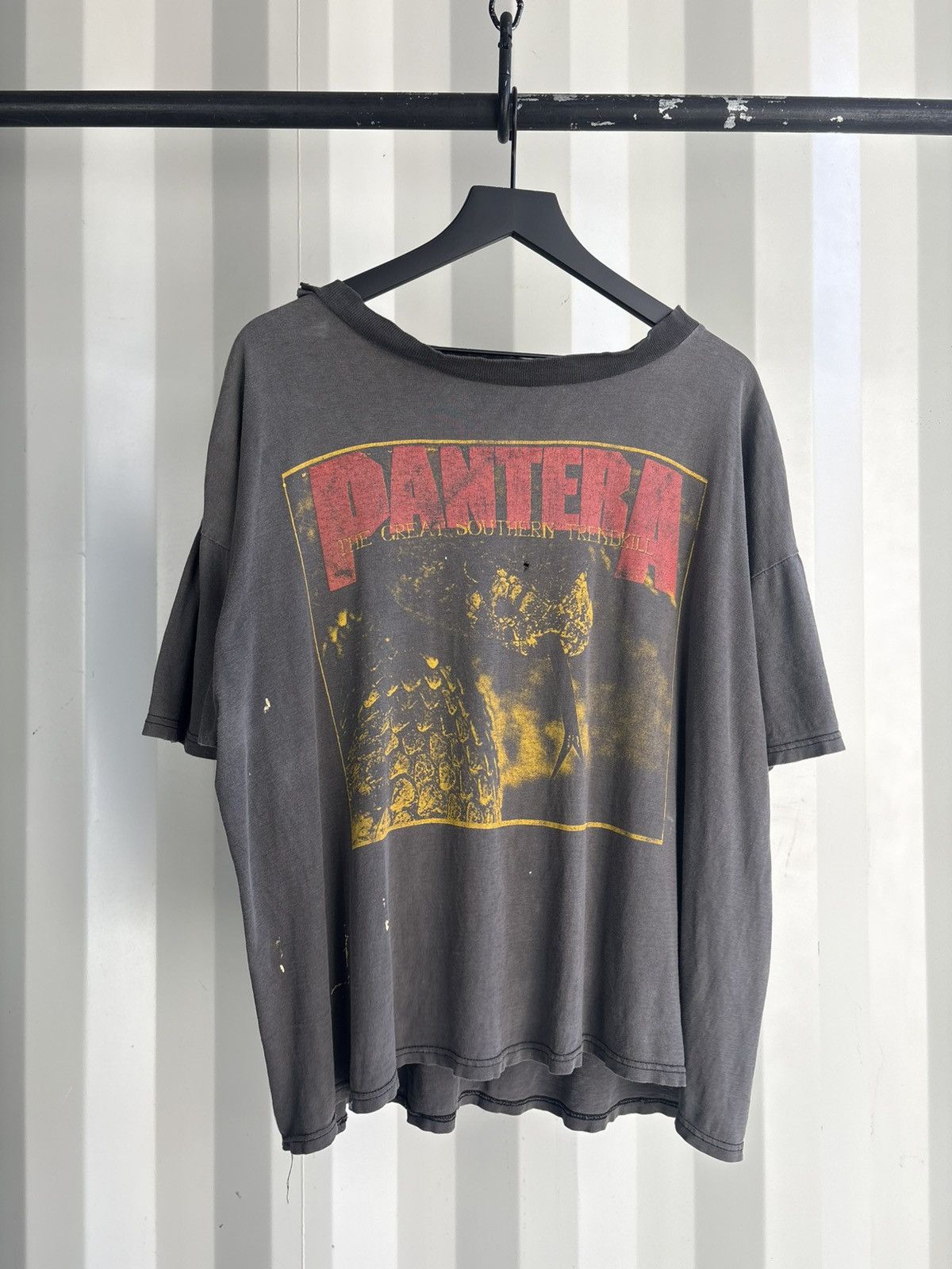 Band Tees Thrashed Pantera War of Gargantuas Faded Shirt GRUNGE Band Size US XL / EU 56 / 4 - 1 Thumbnail