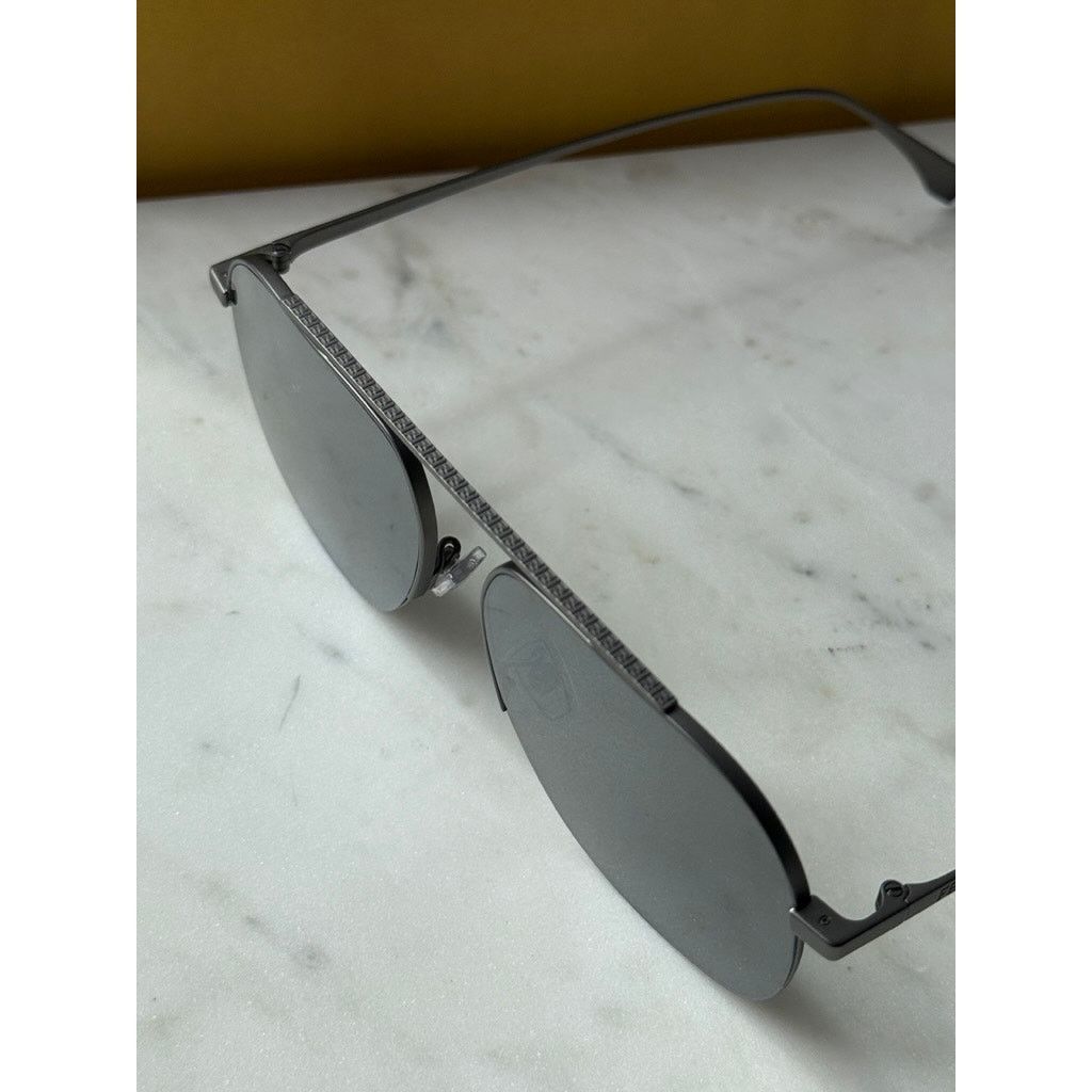 Fendi NEW Fendi FE40005U Silver Mirror Aviator Unisex Sunglasses Size ONE SIZE - 2 Thumbnail
