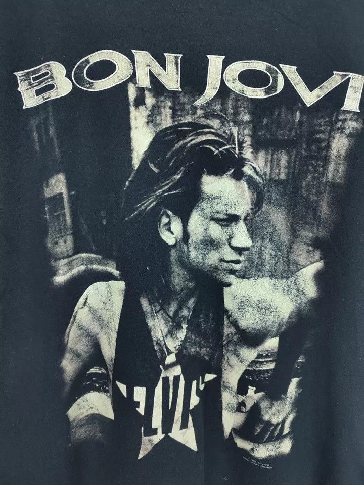 Vintage Rare Bon Jovi 1993 world tour vintage t shirt Size XL Size US XL / EU 56 / 4 - 10 Thumbnail