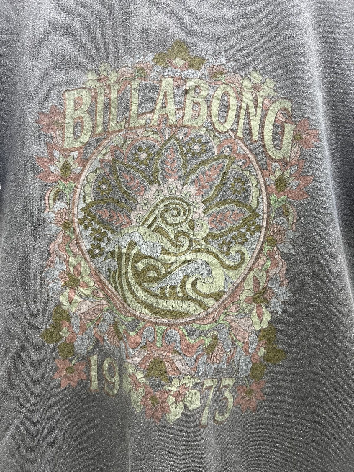 Billabong Y2K VINTAGE THRASHED FADED BILLABONG FLORA BOXY SURF TEE Size US L / EU 52-54 / 3 - 4 Thumbnail