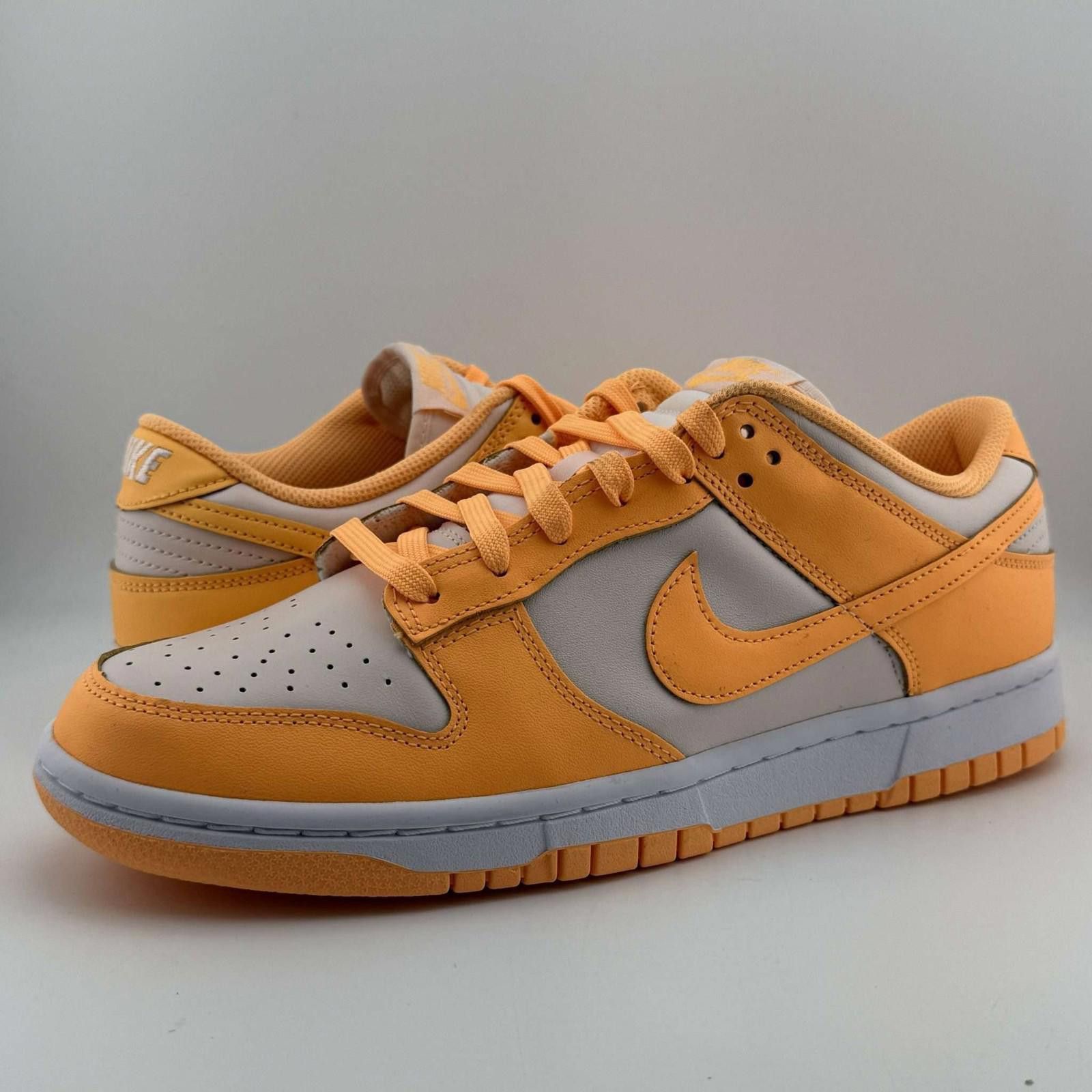 Nike og box Nike Dunk Peach Cream 9.5 Used OG Box D2380 Size US 9.5 / EU 42-43 - 1 Thumbnail
