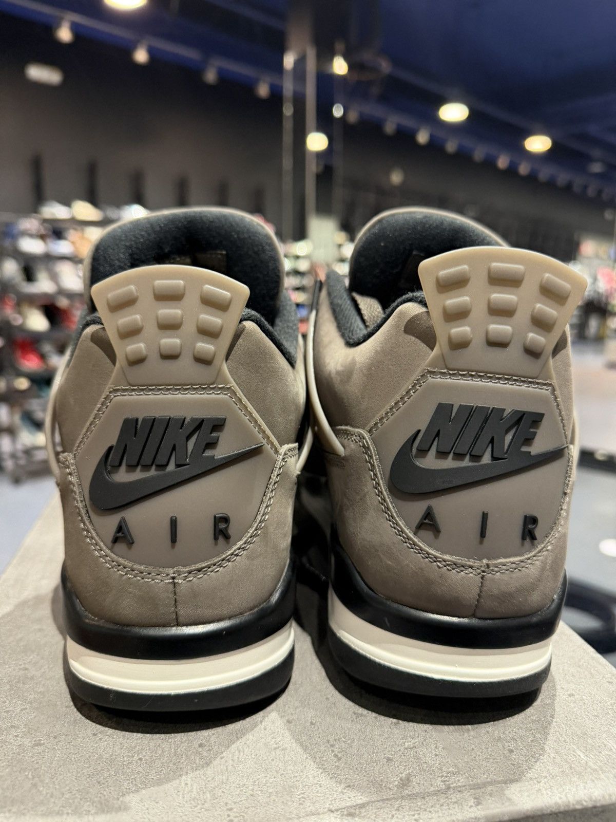 Jordan Brand Size 10.5 - Jordan 4 Retro Cave Stone Size US 10.5 / EU 43-44 - 4 Thumbnail