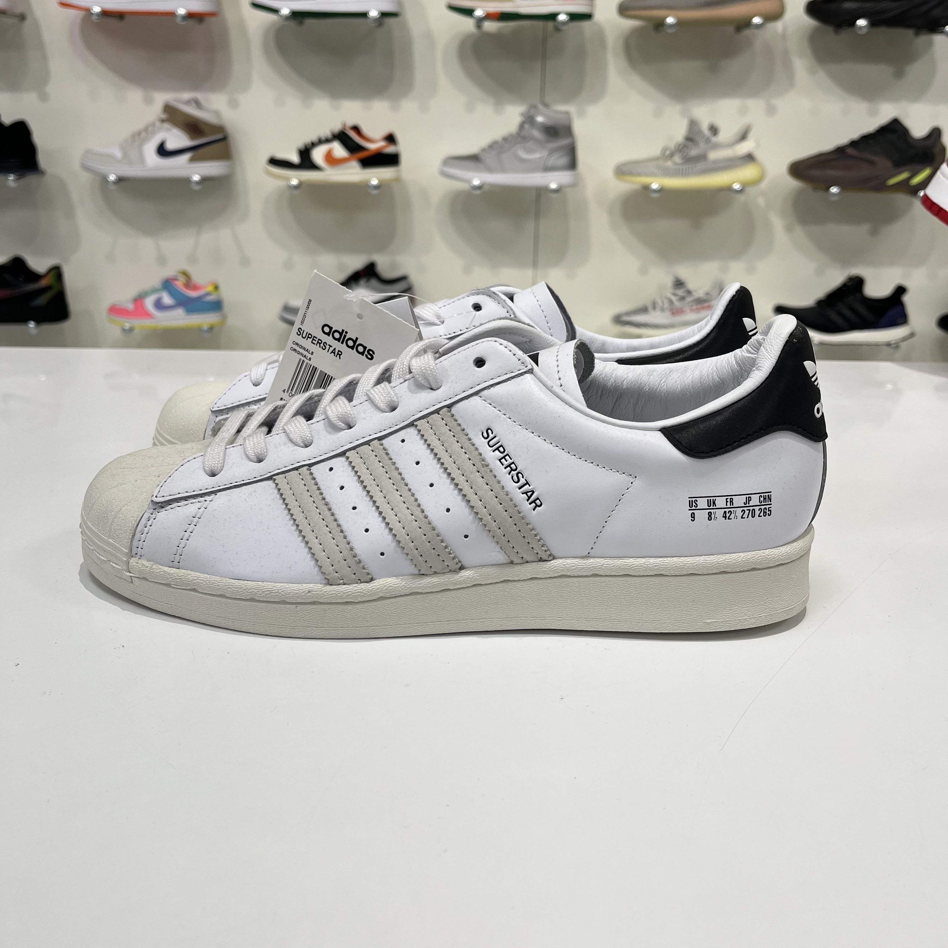 Adidas Adidas Superstar White/Black Size US 9 / EU 42 - 2 Thumbnail