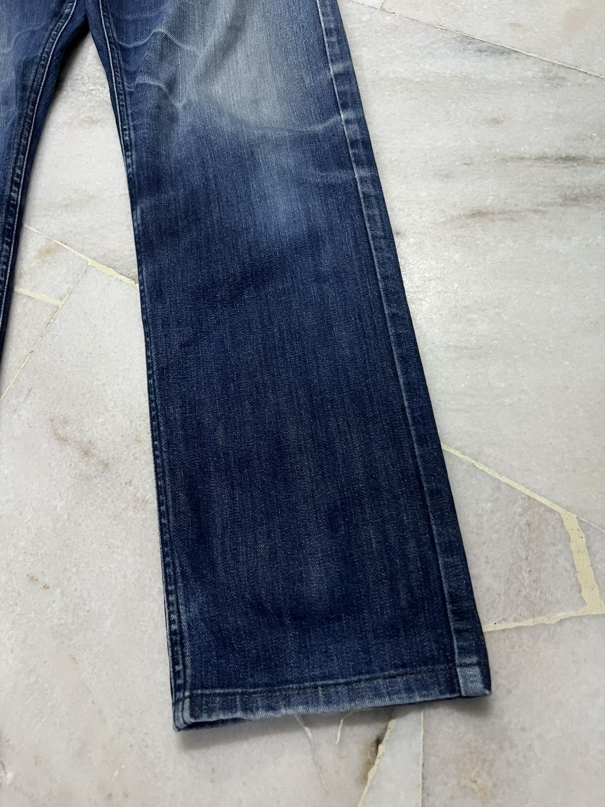 Burberry BURBERRY BLACK LABEL DISTRESSED WASHED JEAN Size US 30 / EU 46 - 4 Thumbnail