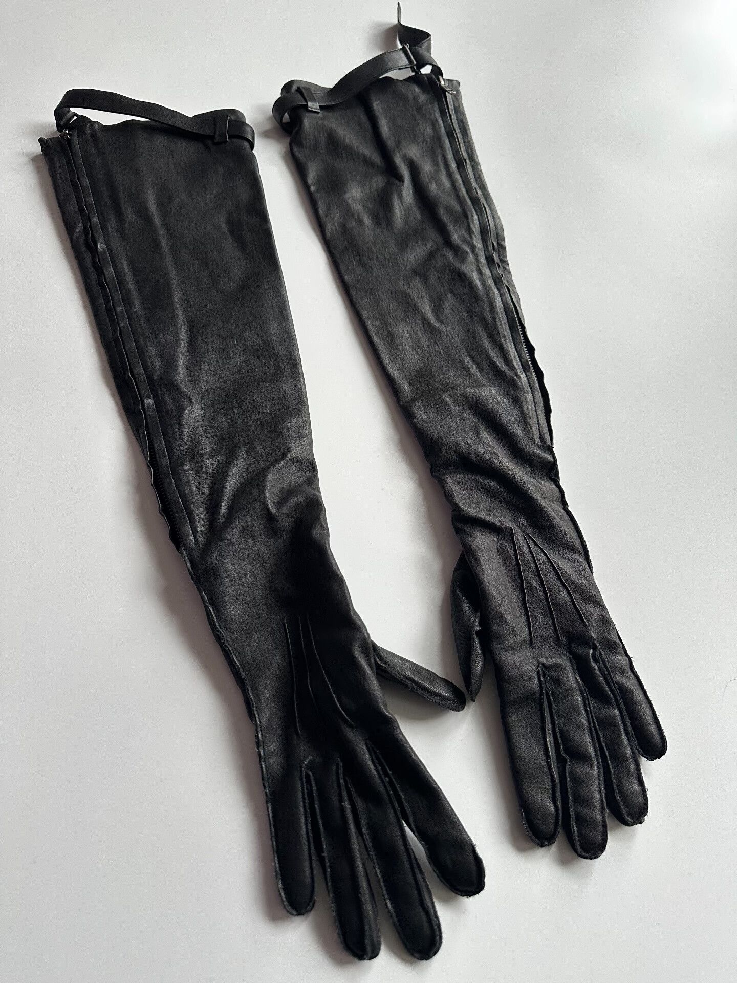 Ann Demeulemeester ANN DEMEULEMEESTER SIZE 11 12AW leather long gloves| Size ONE SIZE - 1 Thumbnail