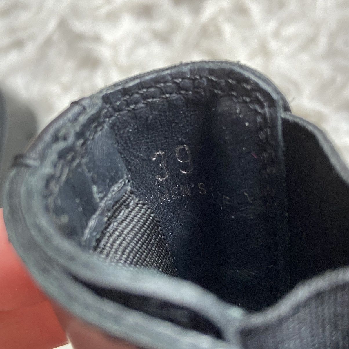 Tod's 📌 Tod’s Women’s Black Leather Chelsea Shoe Size US 9 / IT 39 - 12 Thumbnail