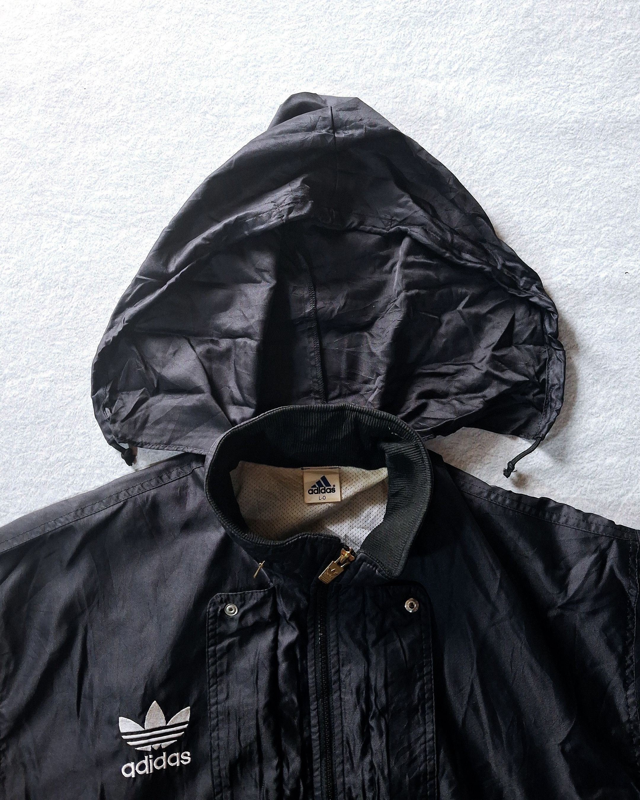 Adidas ADIDAS DESCENTE NYLON JACKET AD 4755 MADE IN JAPAN Size US L / EU 52-54 / 3 - 10 Thumbnail
