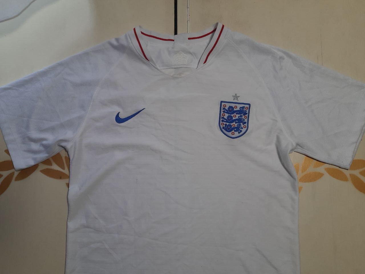 Nike Nike England Jersey 2018 Size US L / EU 52-54 / 3 - 3 Thumbnail