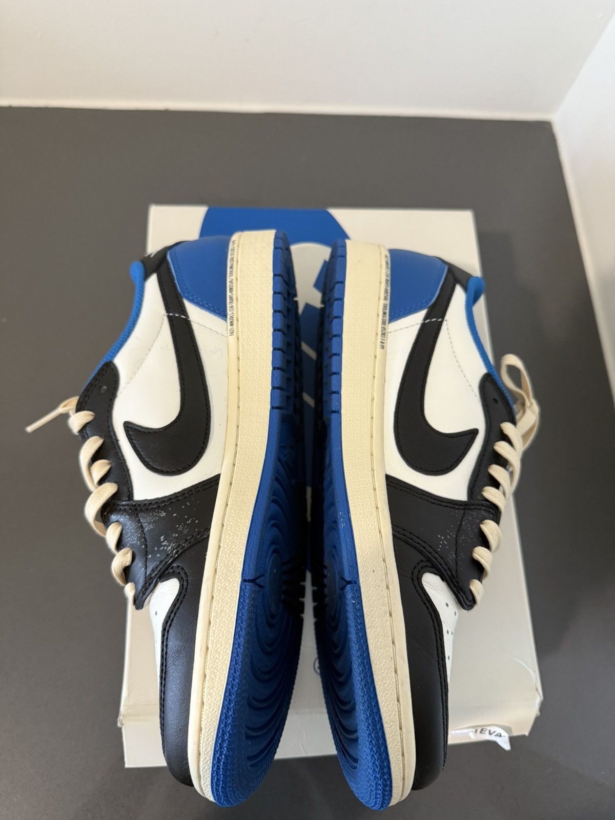 Fragment Design × Jordan Brand × Travis Scott Nike Air Jordan 1 Low OG SP Fragment Design x Travis Scott Size US 9 / EU 42 - 5 Thumbnail