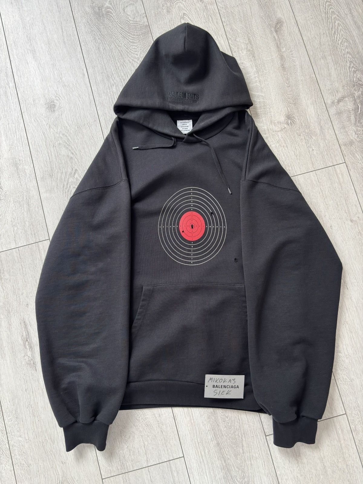 Vetements Vetements Target Hoodie Size US S / EU 44-46 / 1 - 1 Thumbnail