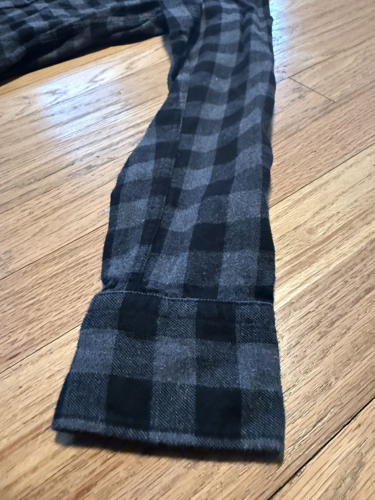 Uniqlo Black Flannel Checkered Button Up Shirt Size US S / EU 44-46 / 1 - 3 Thumbnail