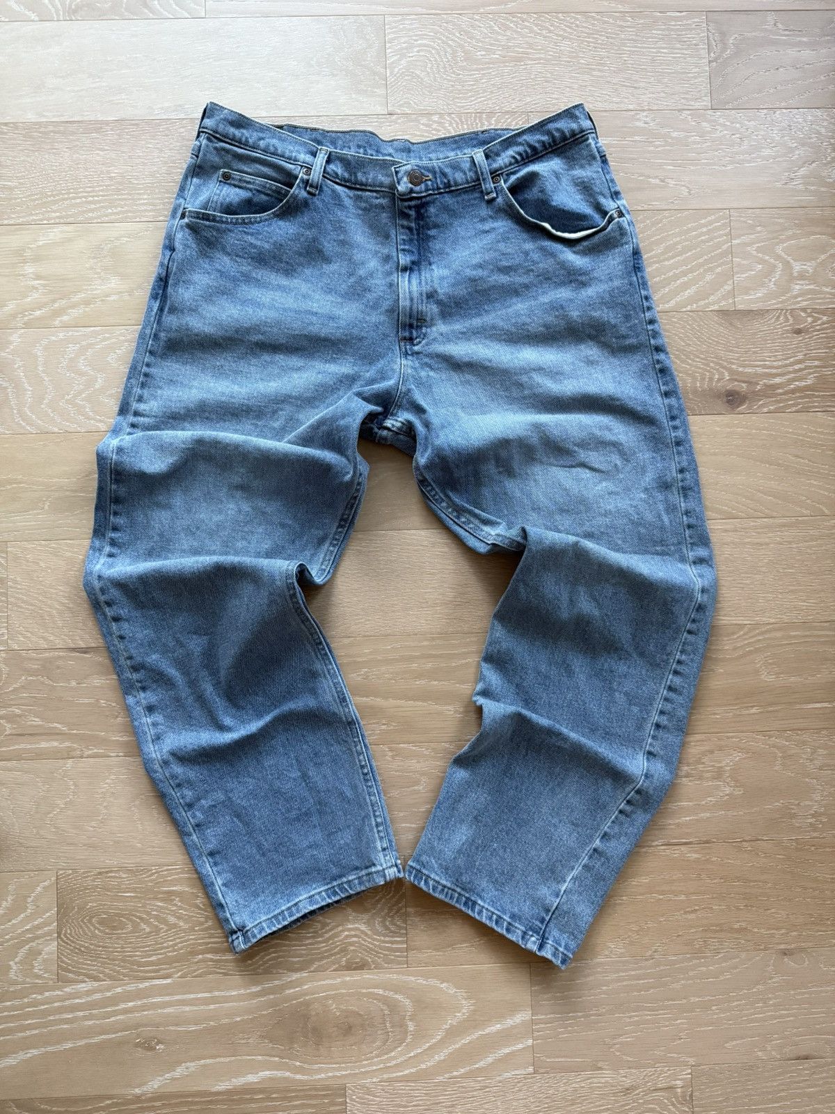 Wrangler Wrangler Light Wash Straight Leg Jeans Size US 38 / EU 54 - 2 Thumbnail