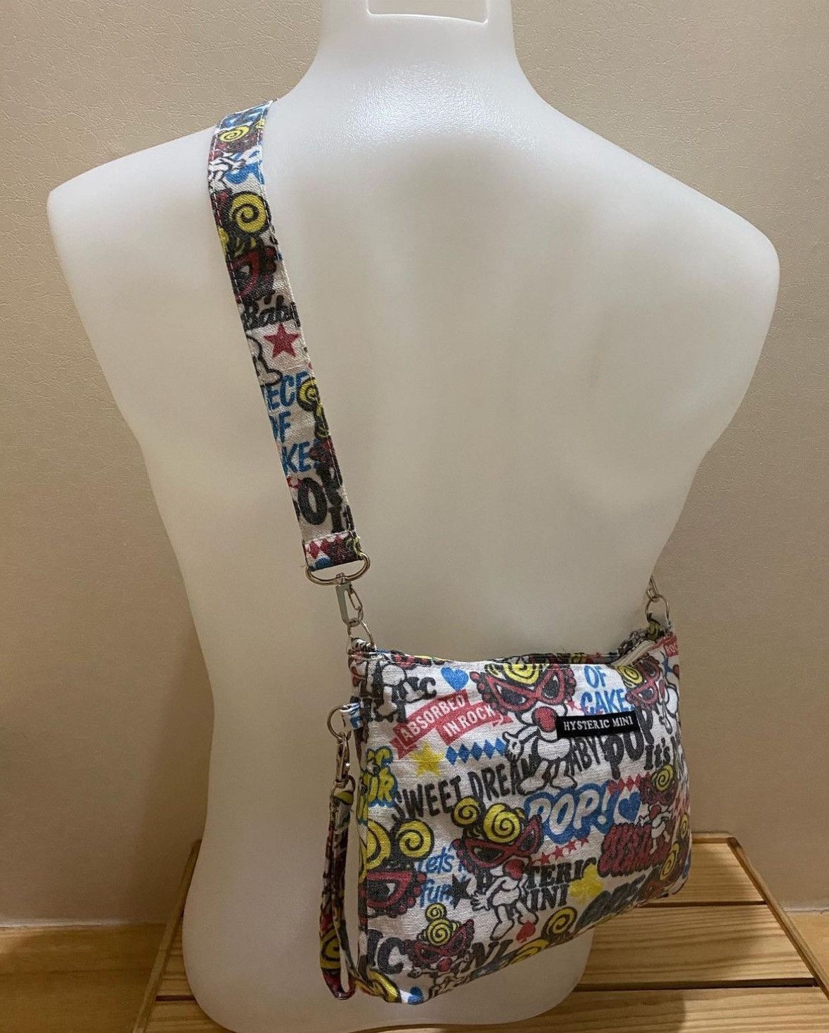 Hysteric Glamour RARE🔥HYSTERIC GLAMOUR OVERPRINT SLING BAG Size ONE SIZE - 11 Thumbnail