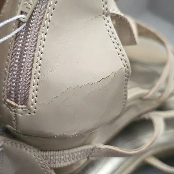 Other NWT Dexflex Comfort Cream Strappy Wedge Heel Sandals Size US 10 / IT 40 - 11 Thumbnail
