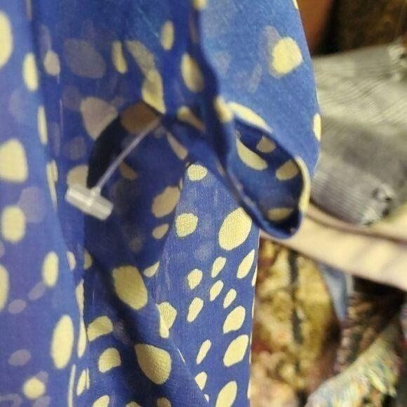 Designer CAbi Sheer Vneck Polka Dots Casual Button Down Sleeveless Sz Size S / US 4 / IT 40 - 4 Thumbnail