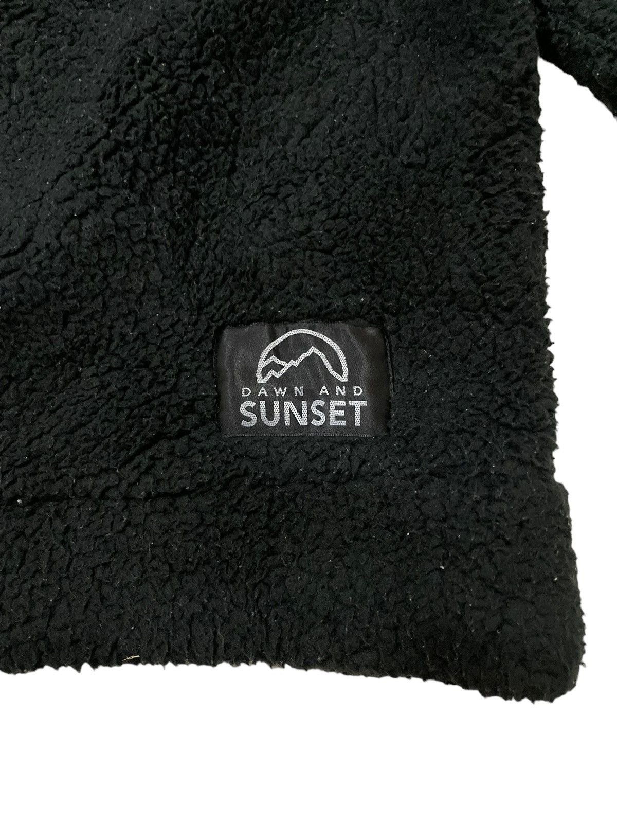 Beauty Beast Dawn And Sunset GAMUT Cropped Faux Fleece Winter Pull Over Size L / US 10 / IT 46 - 6 Thumbnail