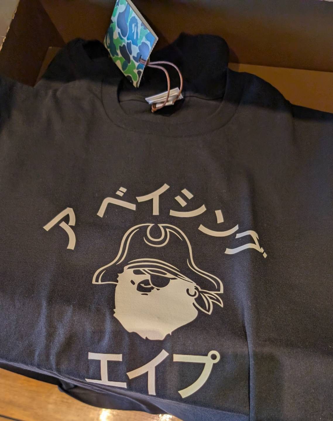 Bape KATAKANA PIRATE COLLEGE TEE M Size US L / EU 52-54 / 3 - 3 Thumbnail