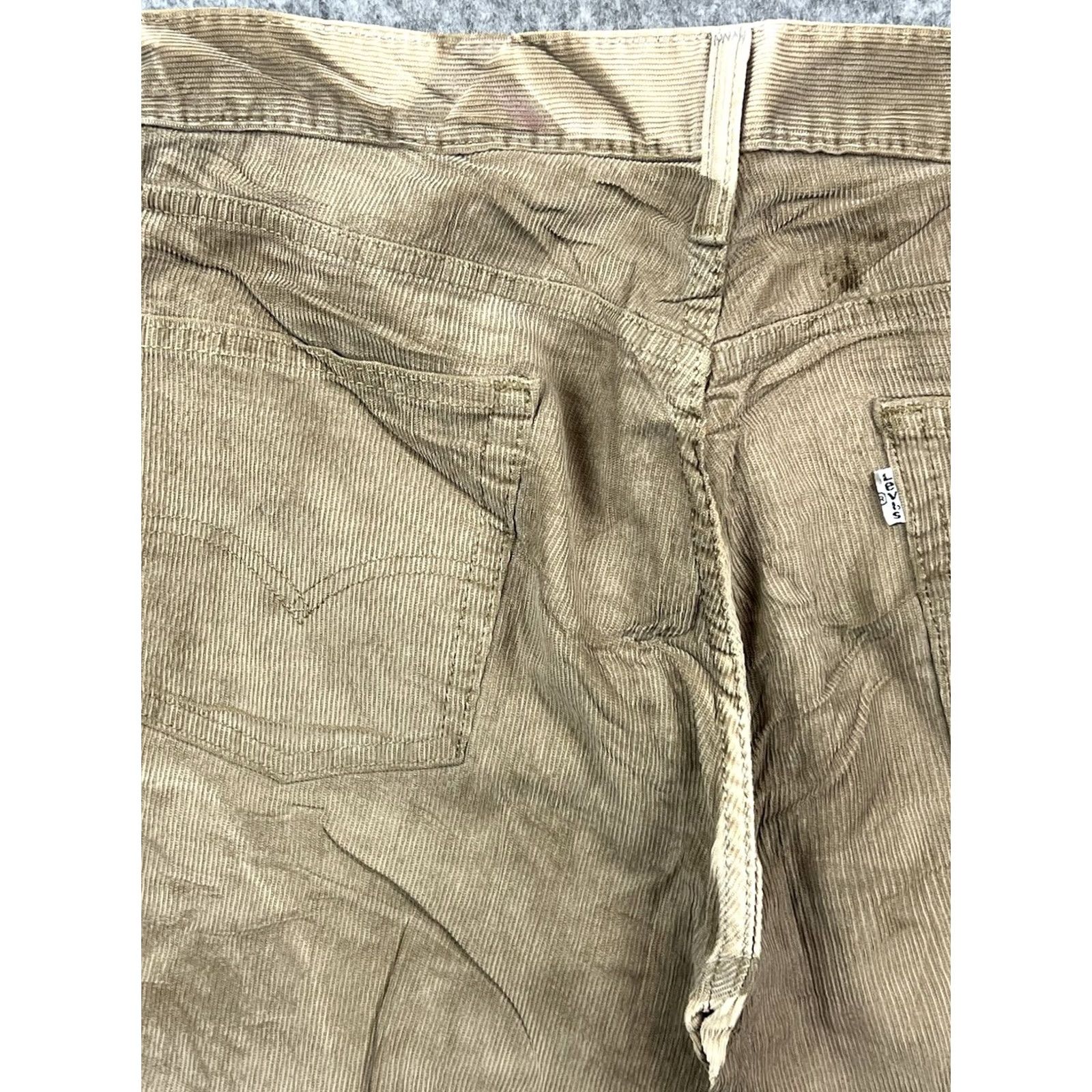 Levi's VINTAGE Levi's 514 Men's Corduroy Brown Regular Fit Straight Leg Pants 34x32 Size US 34 / EU 50 - 6 Thumbnail