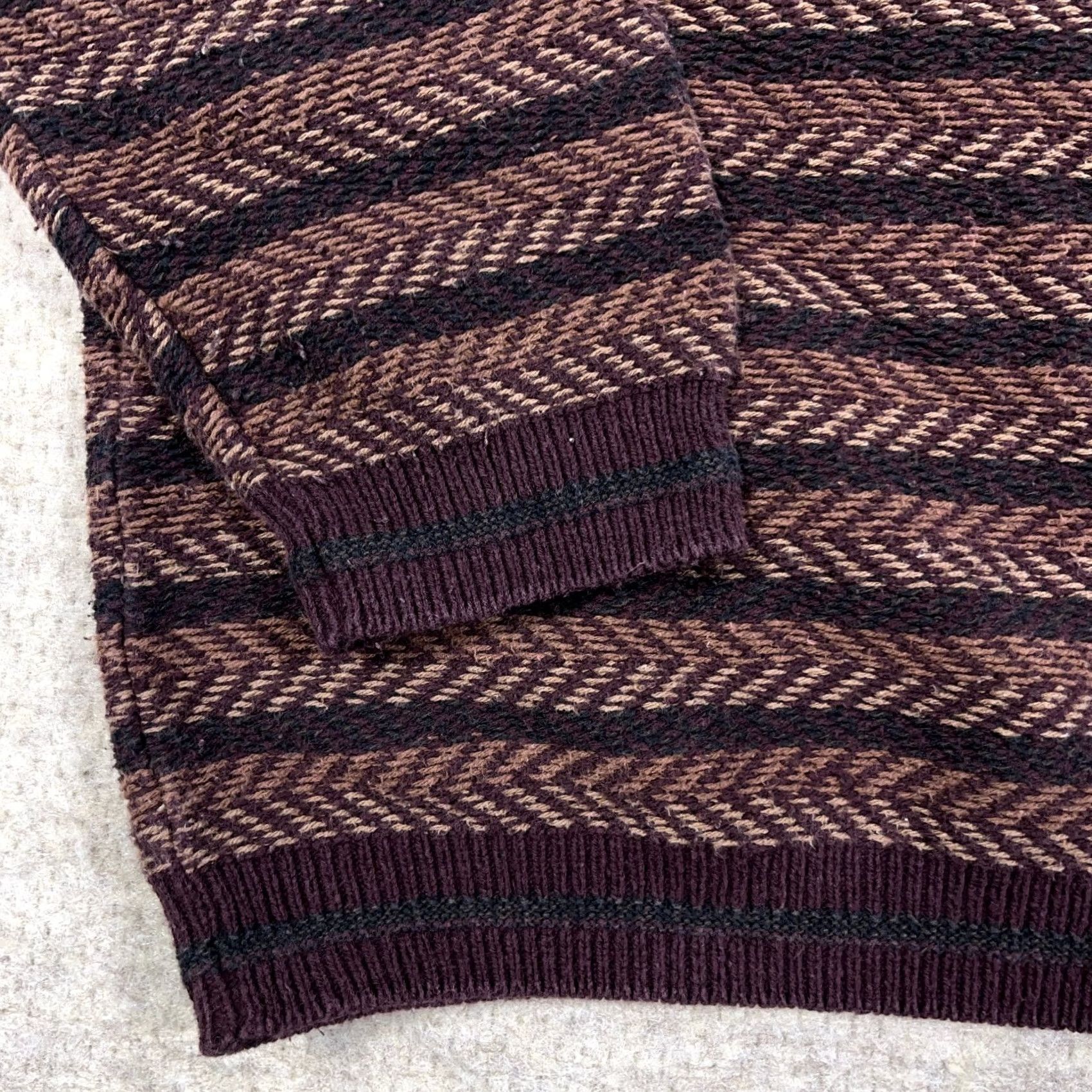 Vintage VINTAGE Grandpa Sweater Men XL Maroon Heavy Knit Herringbone Geometric 90s USA Crew Neck Pullover Size US XL / EU 56 / 4 - 4 Thumbnail
