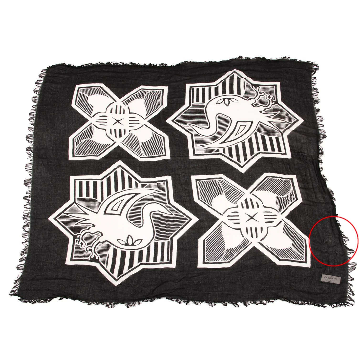 Yohji Yamamoto Yohji Yamamoto Family Crest Print Fringe Scarf Size ONE SIZE - 6 Thumbnail