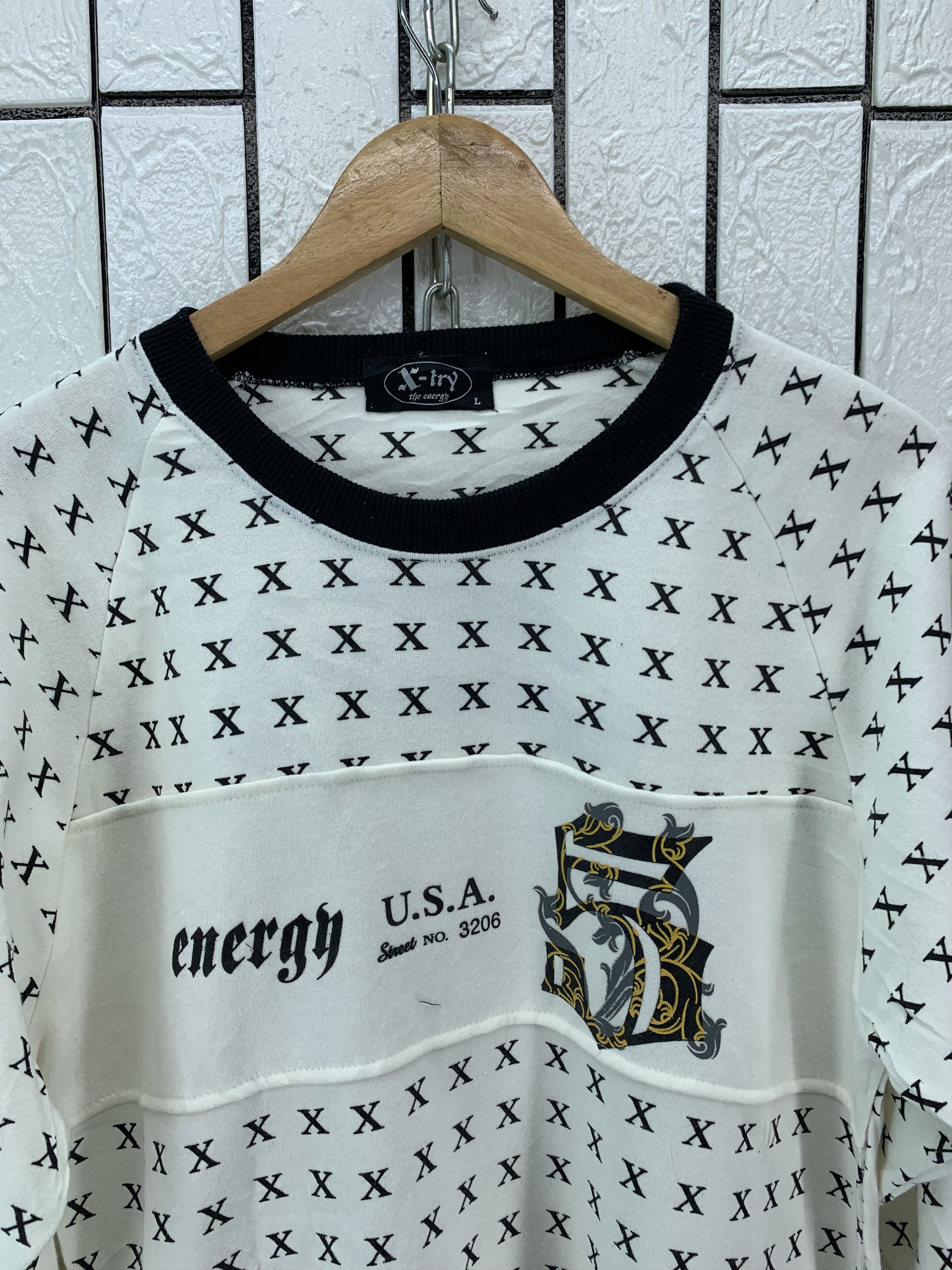 Japanese Brand Overprinted X Size US M / EU 48-50 / 2 - 2 Thumbnail