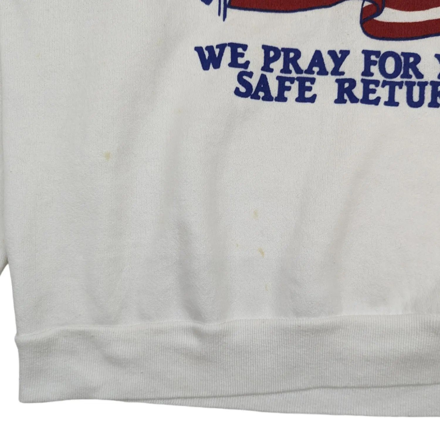 Vintage Vintage 90's WE LOVE AMERICA Spell Out Jumper Sweatshirt Size L / US 10 / IT 46 - 6 Thumbnail