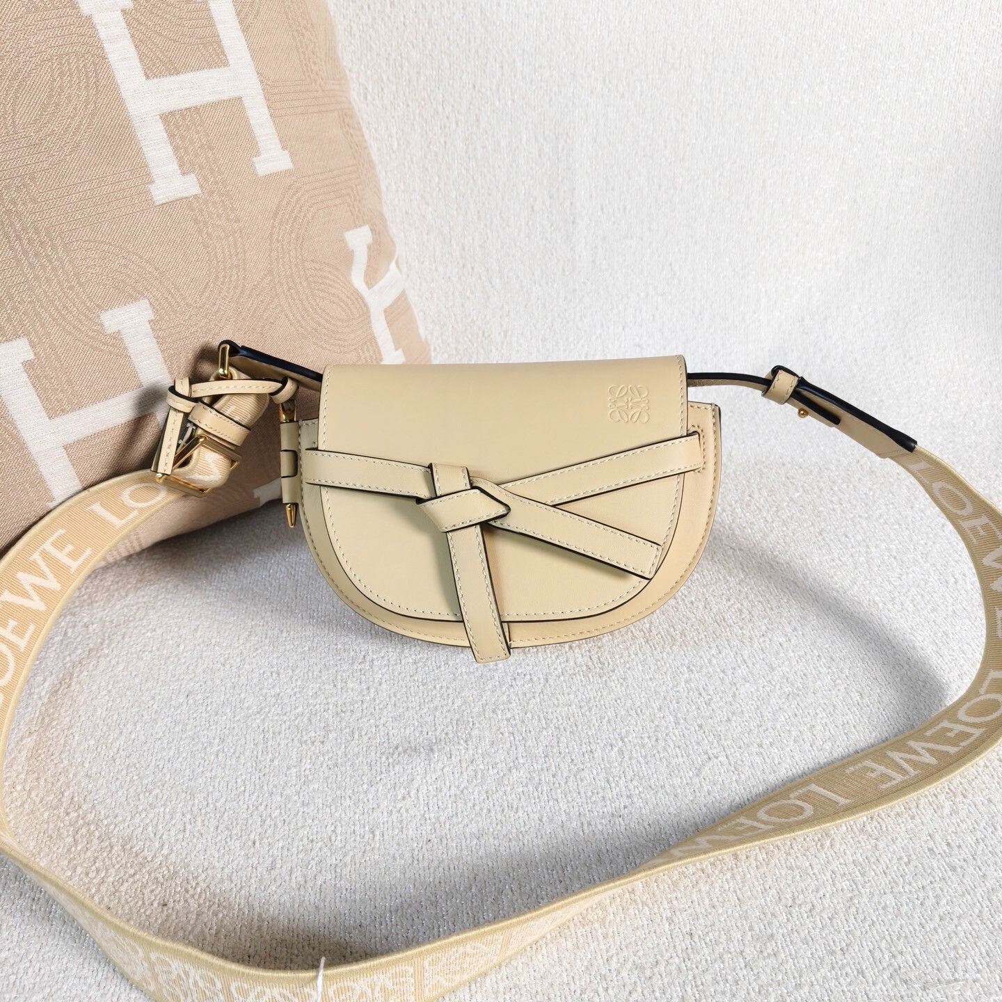 Loewe Pre-loved Bag Very good condition Size ONE SIZE - 1 Thumbnail
