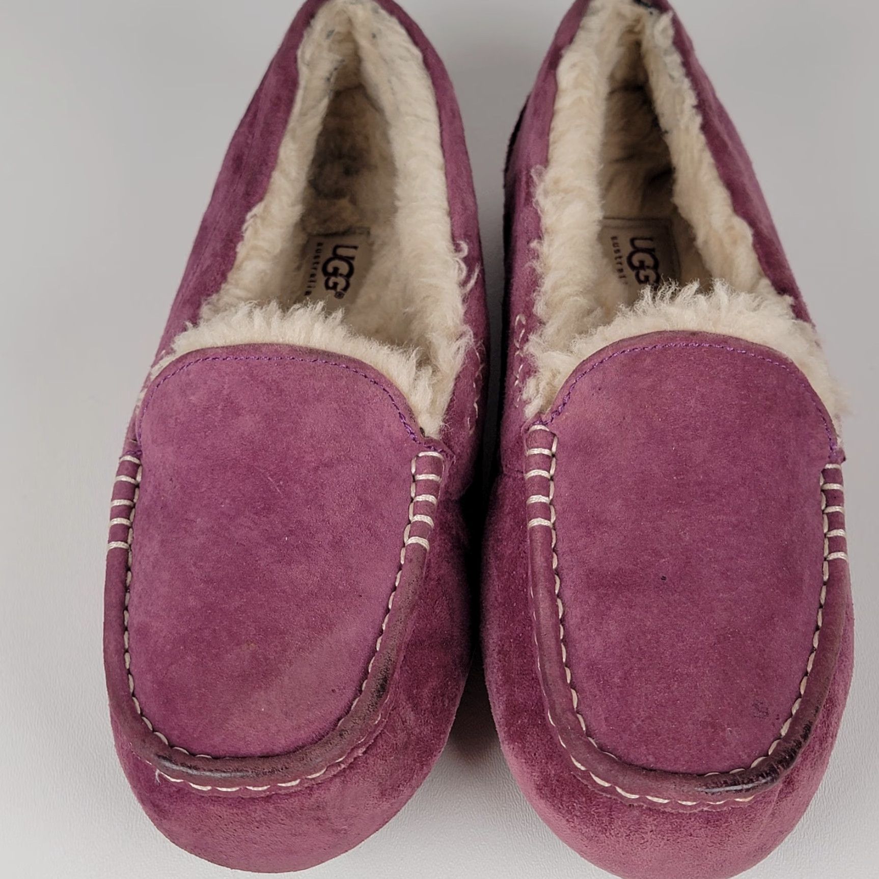 Ugg UGG Slipper Women Moccasin Slippers Pink Suede Shearling Slip On Cushioned Lined Comfort Travel Casual Indoors Outdoors US 10 UK 8.5 EU 41 Mens? Size ONE SIZE - 2 Thumbnail