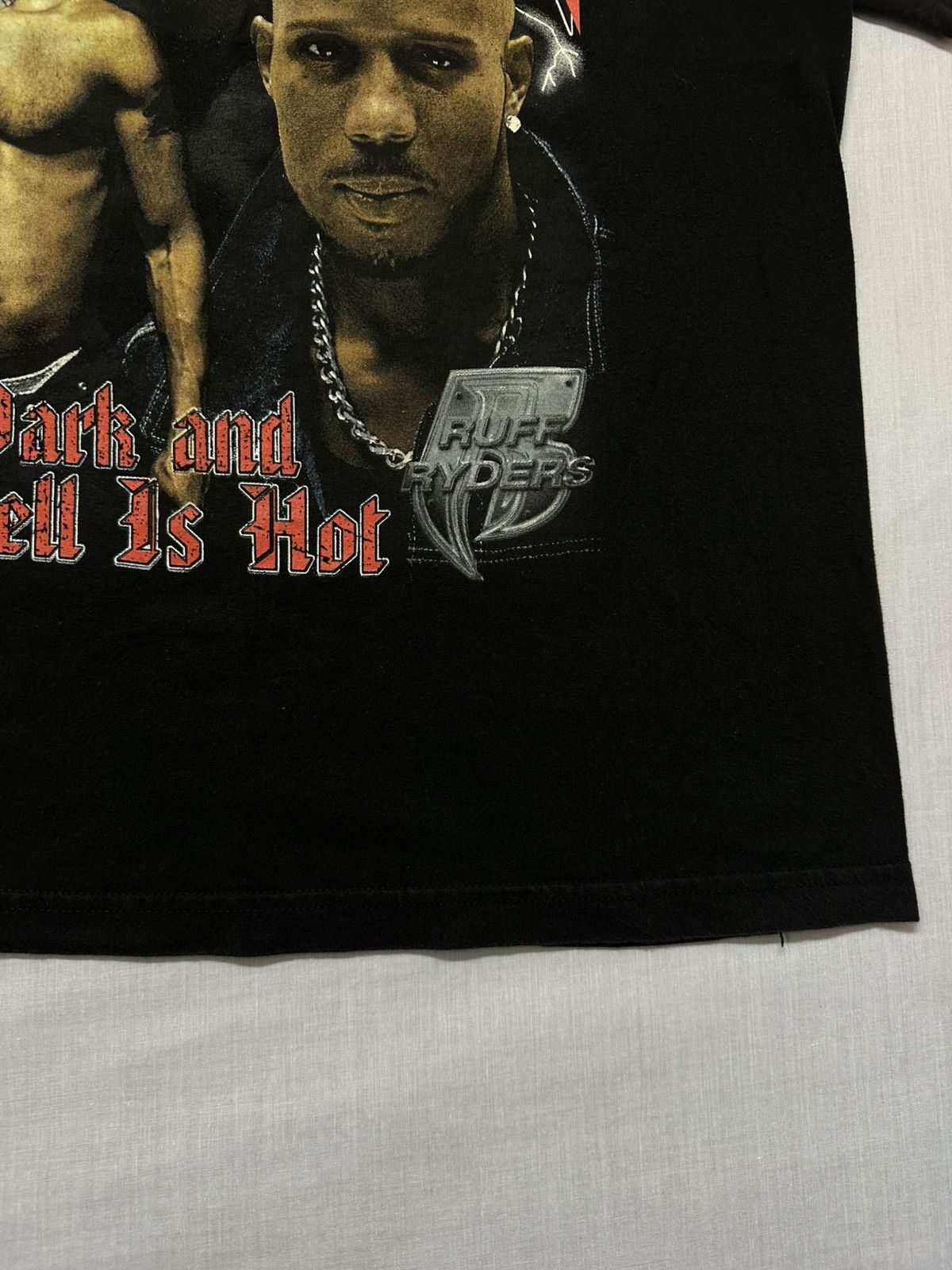 Vintage Vintage DMX "It's Dark and Hell Is Hot" rap t-shirt. Size US L / EU 52-54 / 3 - 7 Thumbnail