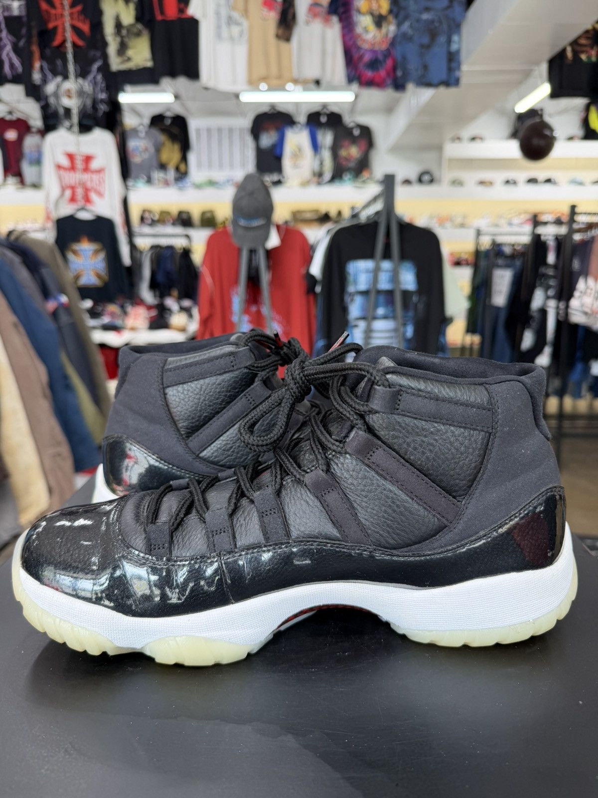 Jordan Brand Air Jordan 11 72-10 Size 10.5 (2015) Size US 10.5 / EU 43-44 - 4 Thumbnail