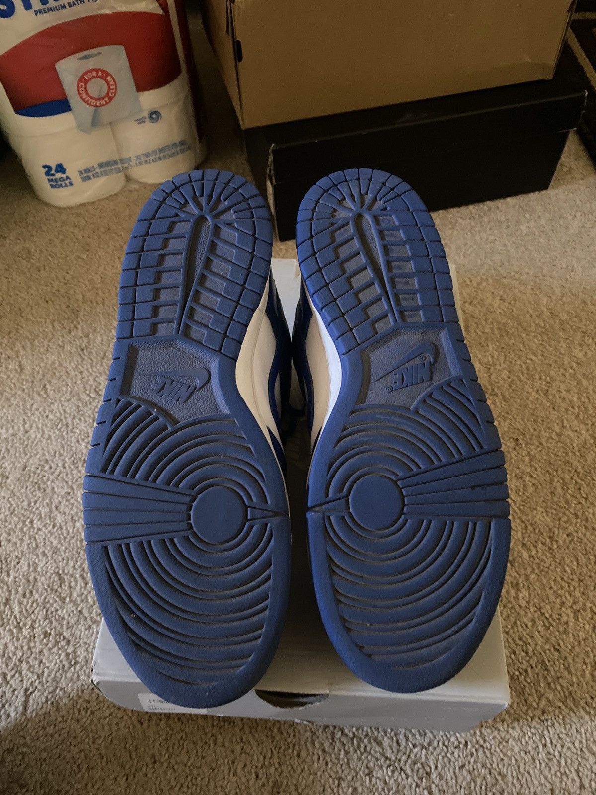 Nike Nike Kentucky Dunks Size US 10 / EU 43 - 3 Thumbnail