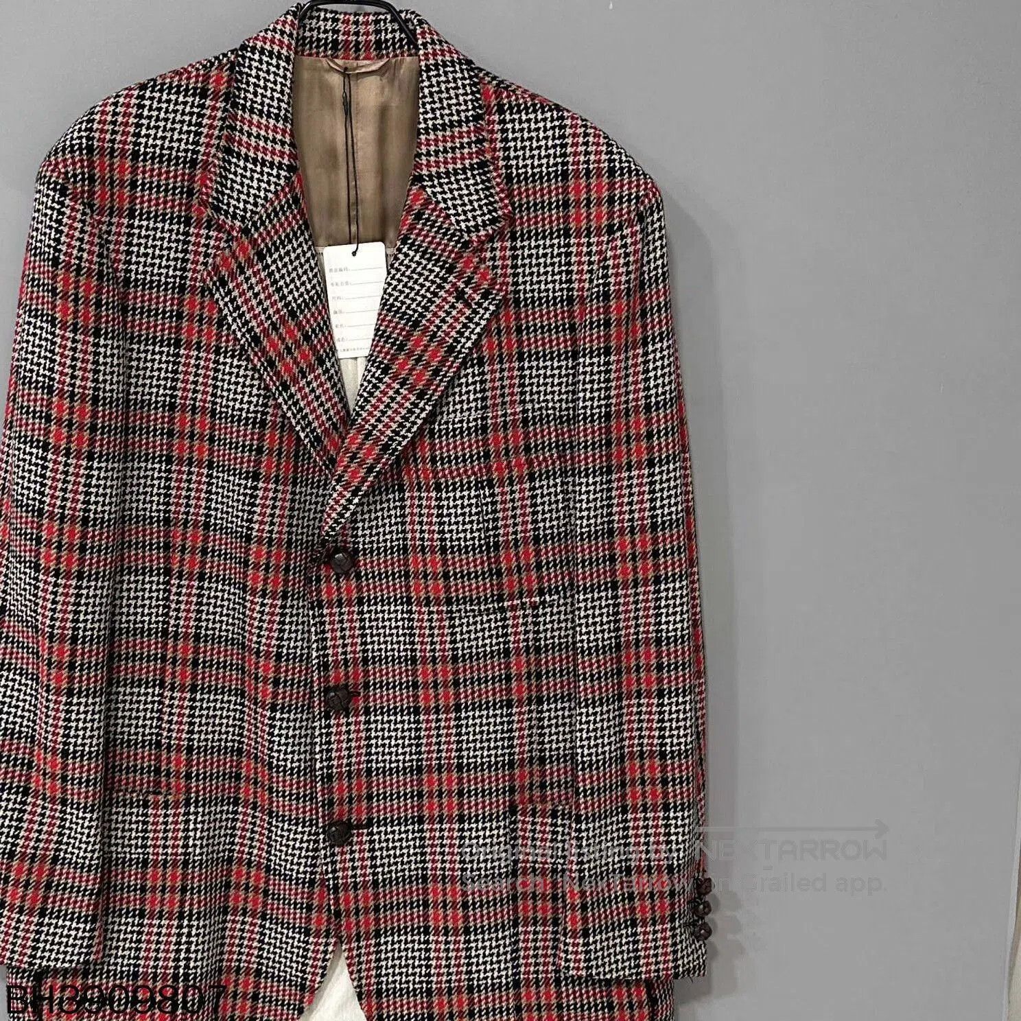 Gucci gucci plaid blazer with interior detail. Size US M / EU 48-50 / 2 - 3 Thumbnail