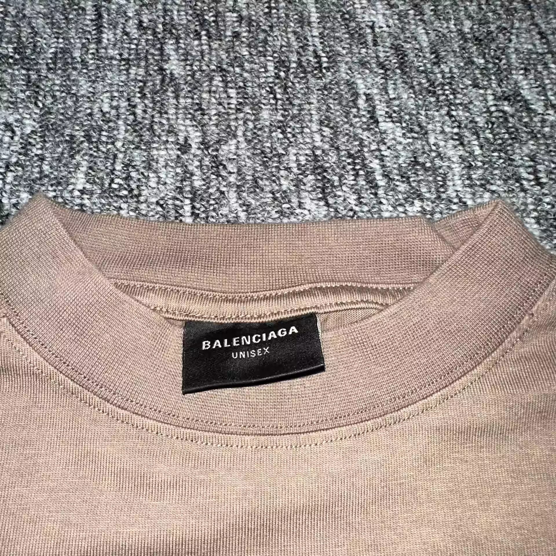Balenciaga Balenciaga Short Sleeve Burst Size US L / EU 52-54 / 3 - 3 Thumbnail