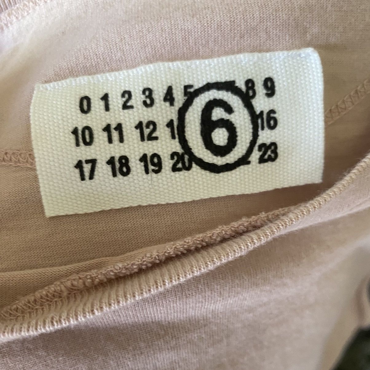 MM6 × Maison Margiela SS05 Twisted Roll Up Sleeve Top Size S / US 4 / IT 40 - 9 Thumbnail