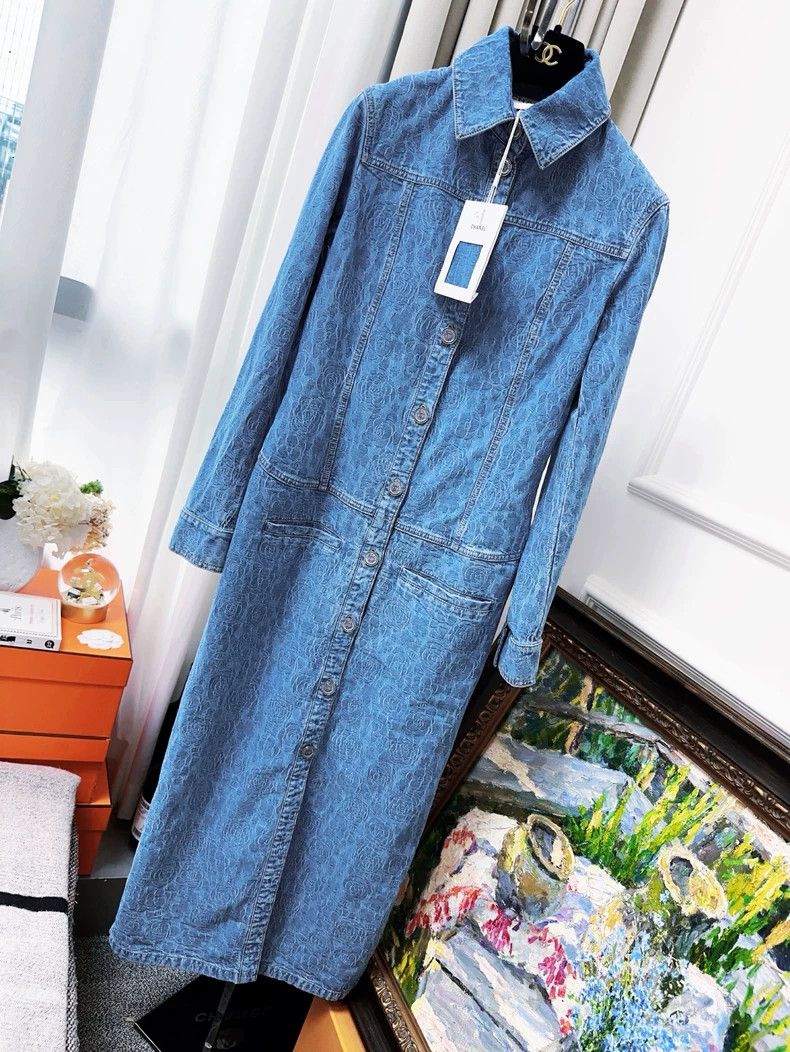 Chanel 23p blue full-print camellia denim jacket