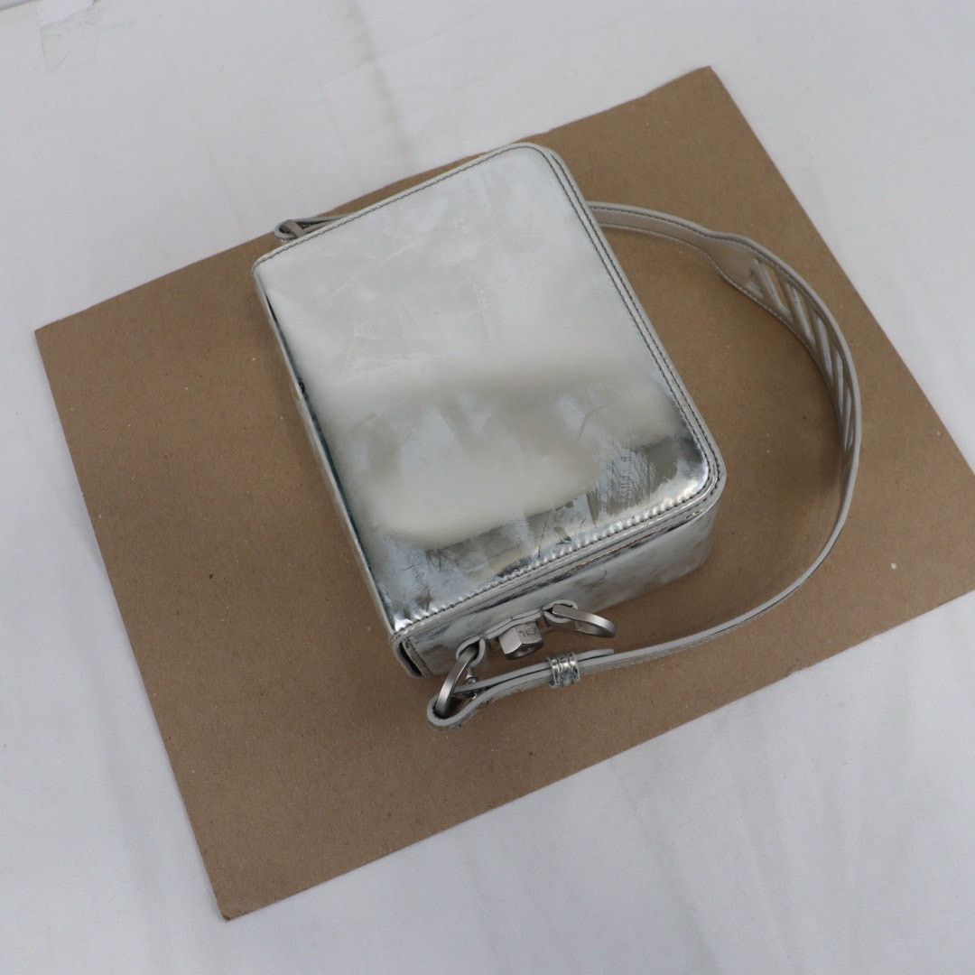 Off-White o1rshd1 Defect / Binder Clip Mirror Leather Shoulder Bag Size ONE SIZE - 4 Thumbnail