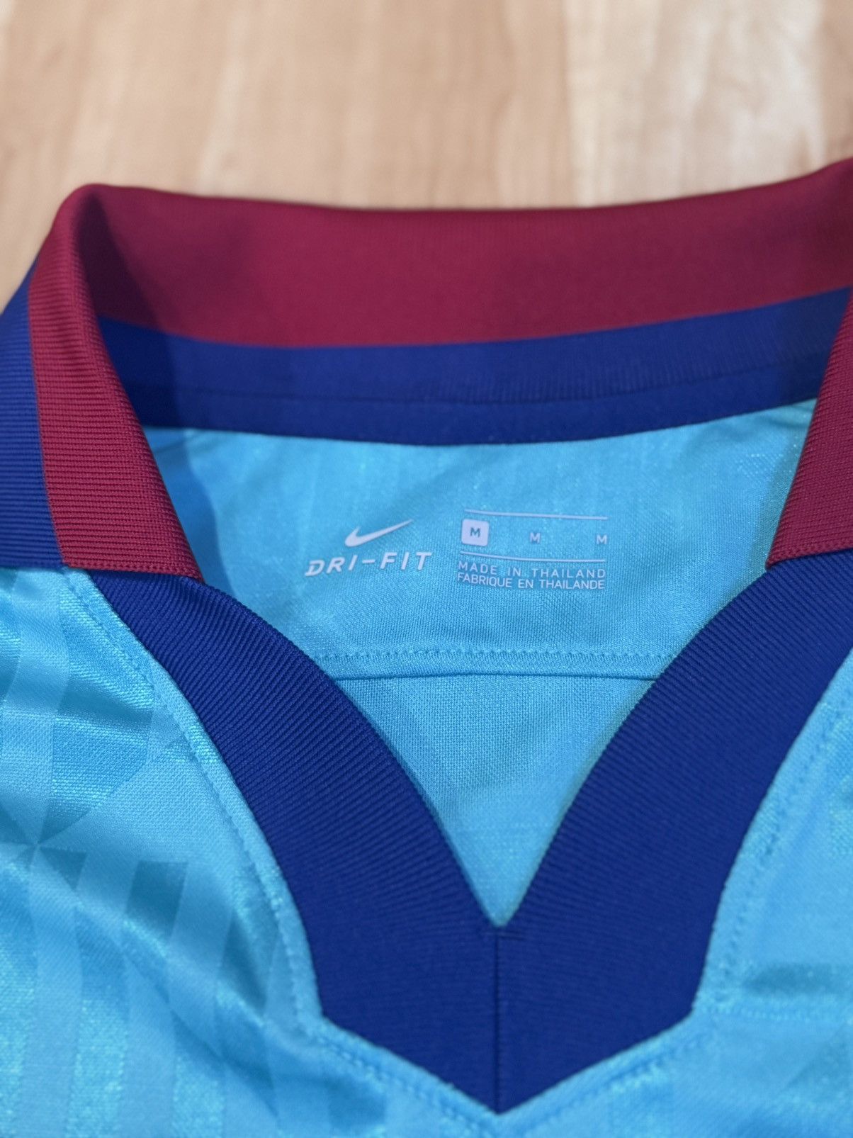 Nike Nike BNWT FC Barcelona 19-20 3rd Jersey Pique #3 Mens Medium Size US M / EU 48-50 / 2 - 7 Thumbnail
