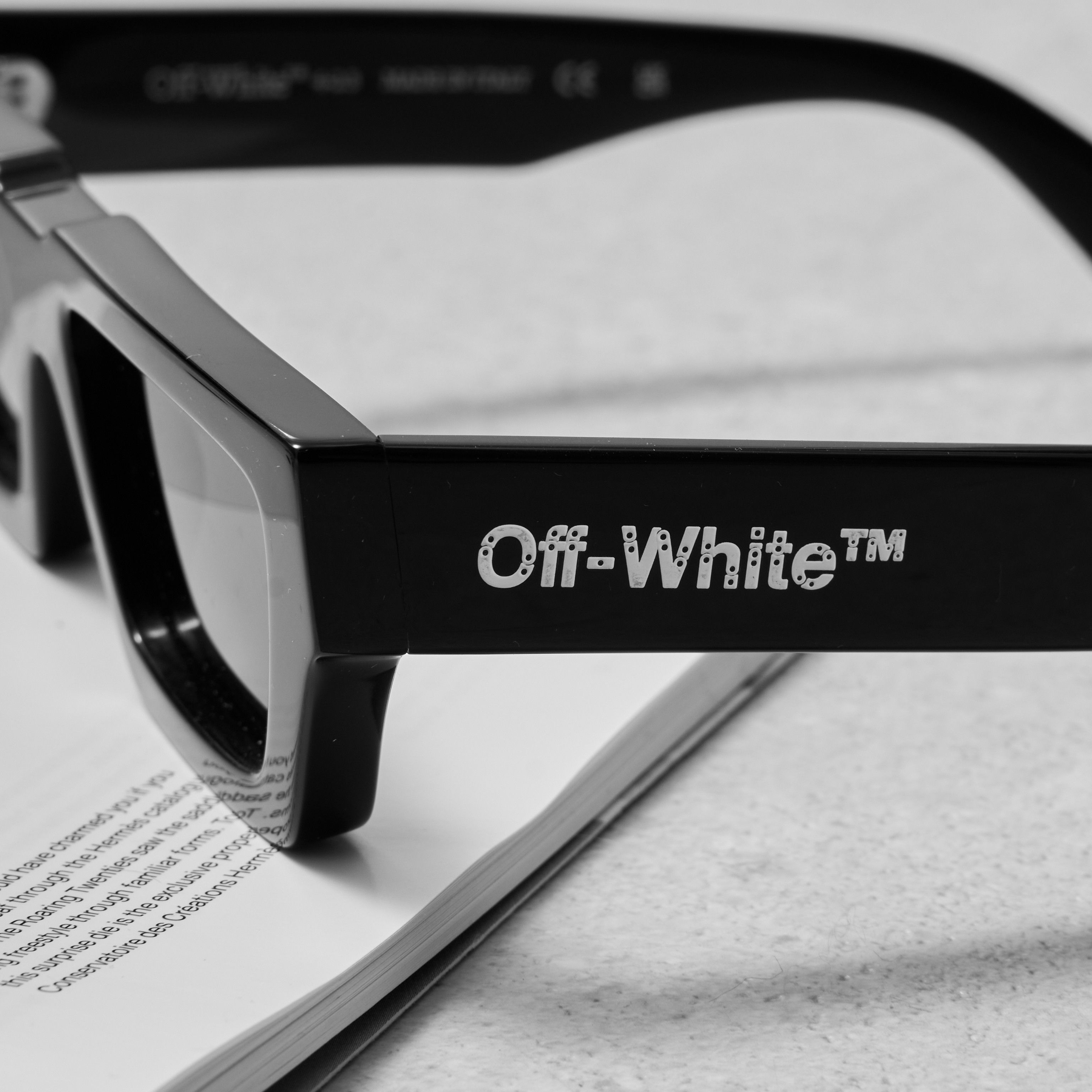 Off-White OFF WHITE Manchester Rectangular Fram Sunglasses Size ONE SIZE - 5 Thumbnail