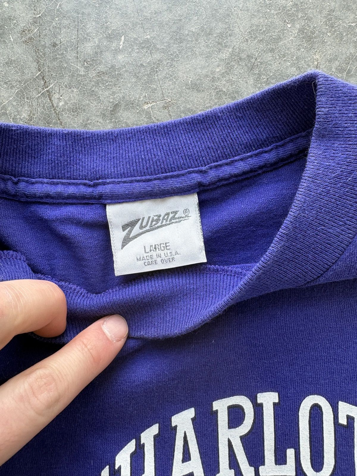 Zubaz Vintage 90s Charlotte Hornets Graphic Tee Size US L / EU 52-54 / 3 - 7 Thumbnail