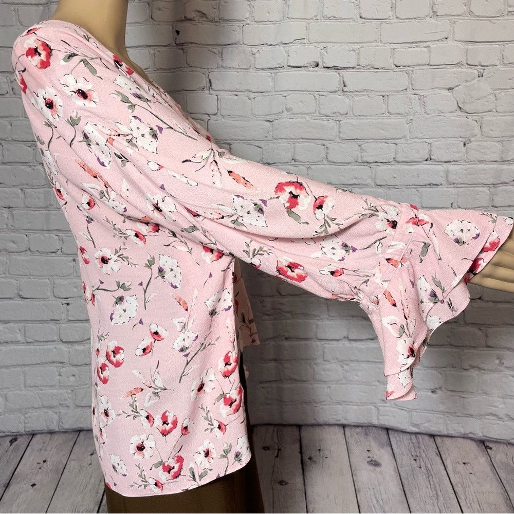 Sanctuary Sanctuary Posey Bell-Sleeve Floral Blouse Size L Size L / US 10 / IT 46 - 3 Thumbnail