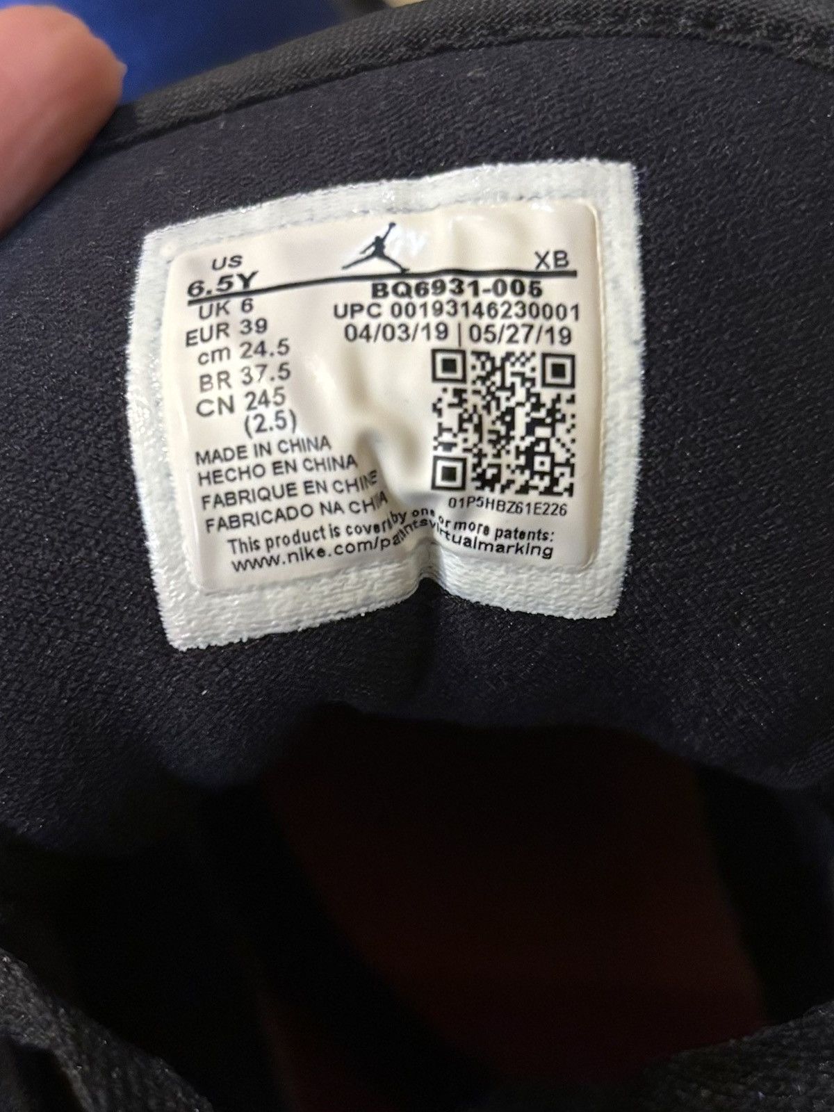 Nike Jordan 1 Mid Size US 6.5 / EU 39-40 - 6 Thumbnail
