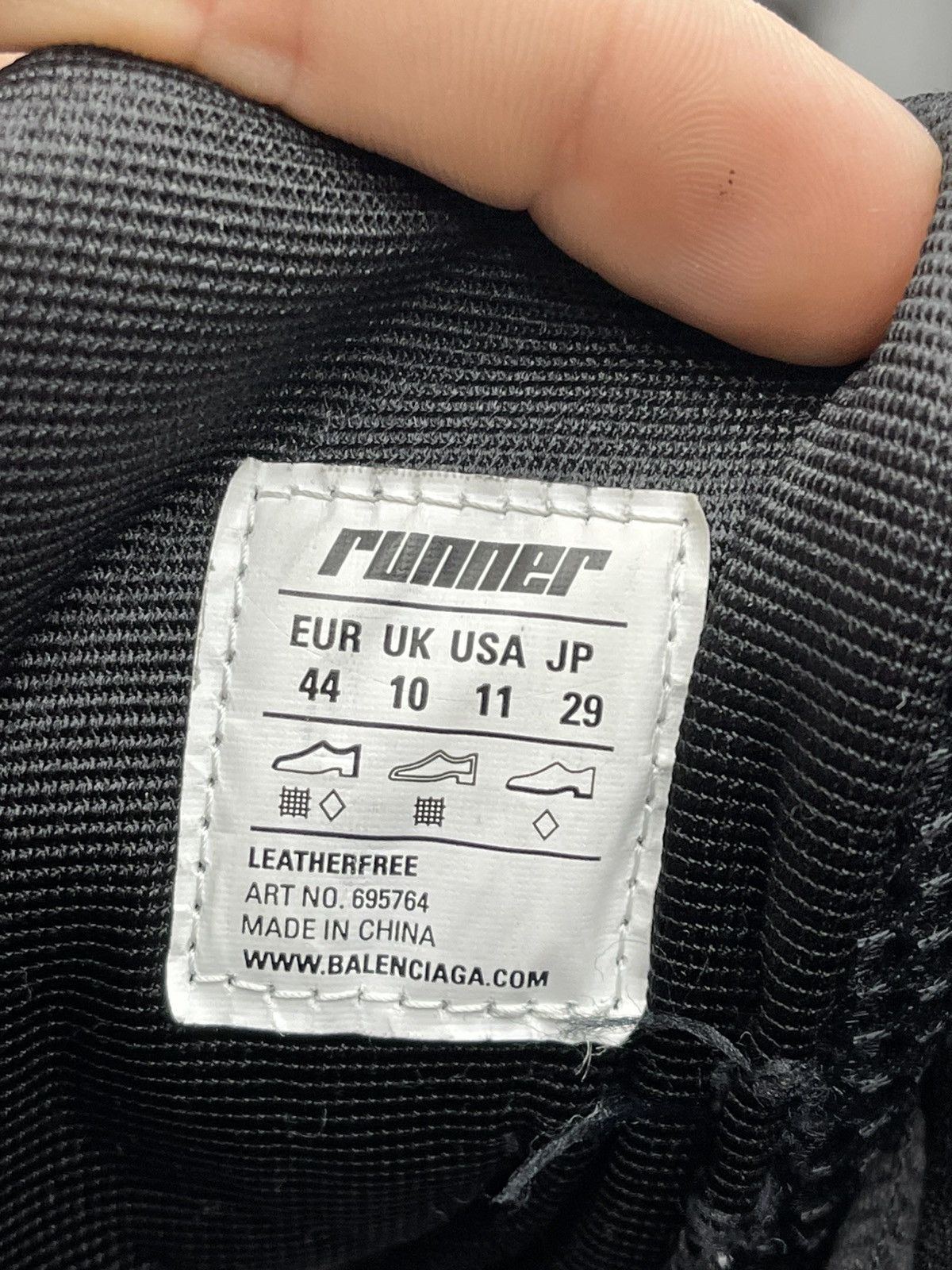 Balenciaga Size 11US/44EU - Balenciaga High Top Sneaker Black Size US 11 / EU 44 - 12 Thumbnail