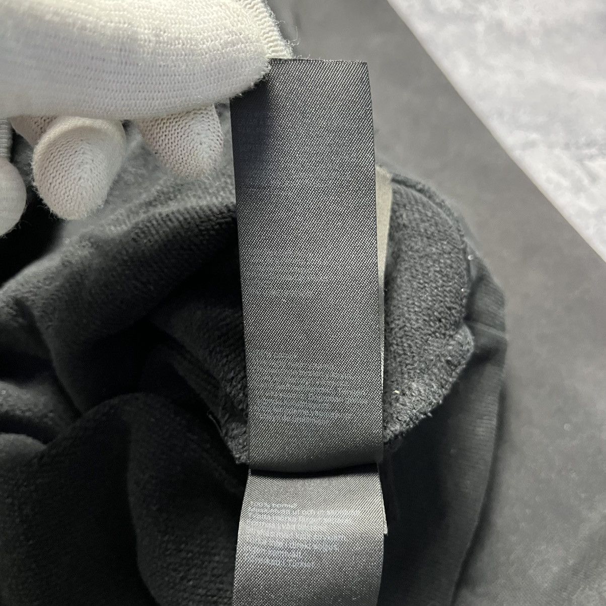 Allsaints Vintage Allsaints Basic Black Pocket Hoodie Streetwear Size US M / EU 48-50 / 2 - 12 Thumbnail