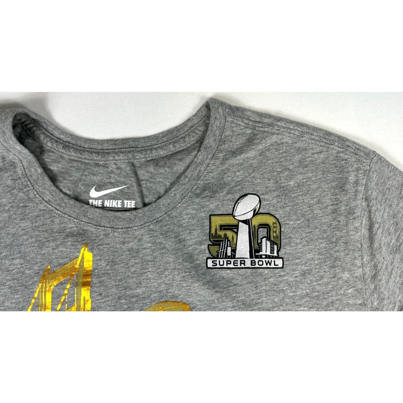 Nike Nike T-Shirt Men Athletic The Nike Tee Super Bowl 50 xl Gray Football Sports Mens Shirt Urban(Note: this seems odd) Size US XL / EU 56 / 4 - 4 Thumbnail