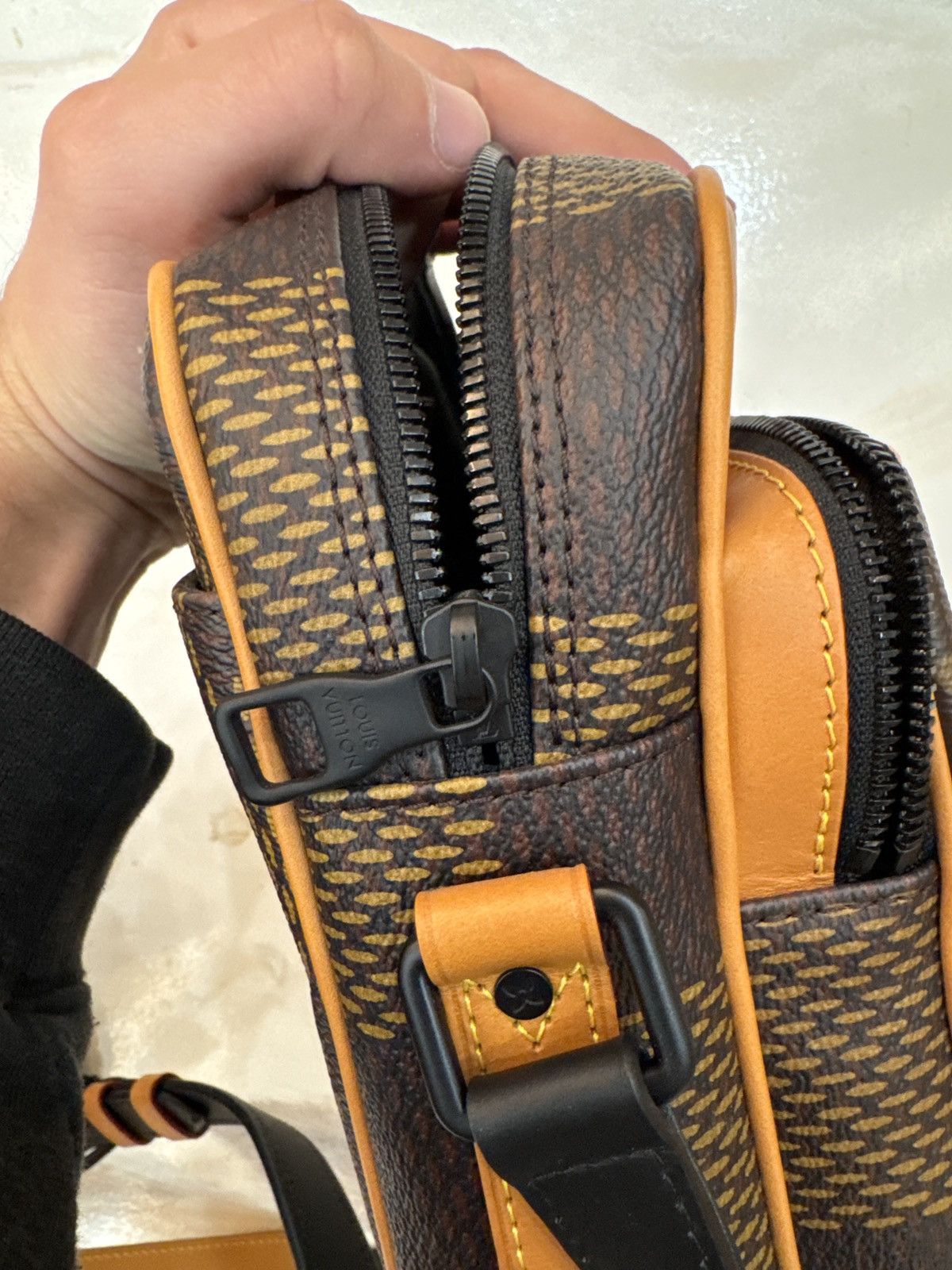 Louis Vuitton Louis Vuitton Nile Messenger PM shoulder Bag Black Size ONE SIZE - 10 Thumbnail