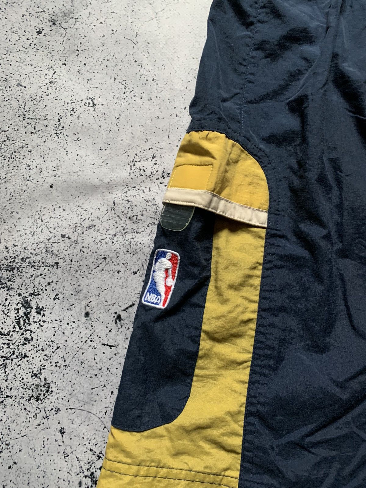 NBA × Nike × Vintage Vintage Nike NBA Shorts Nylon Drill Swoosh USA Y2K Tn Acg Size US 34 / EU 50 - 7 Thumbnail