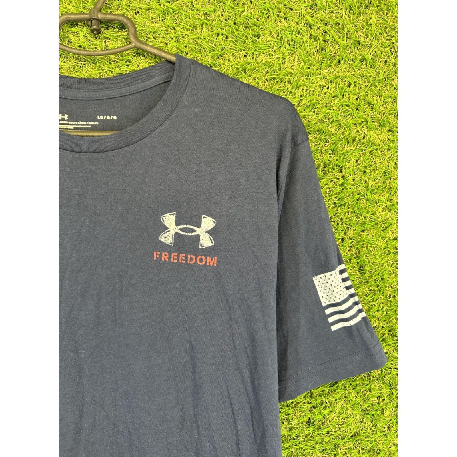 Under Armour Under Armour Freedom Men T-Shirt Jersey Large L Navy blue Print Solid Short Sleeve"} Size US L / EU 52-54 / 3 - 4 Thumbnail