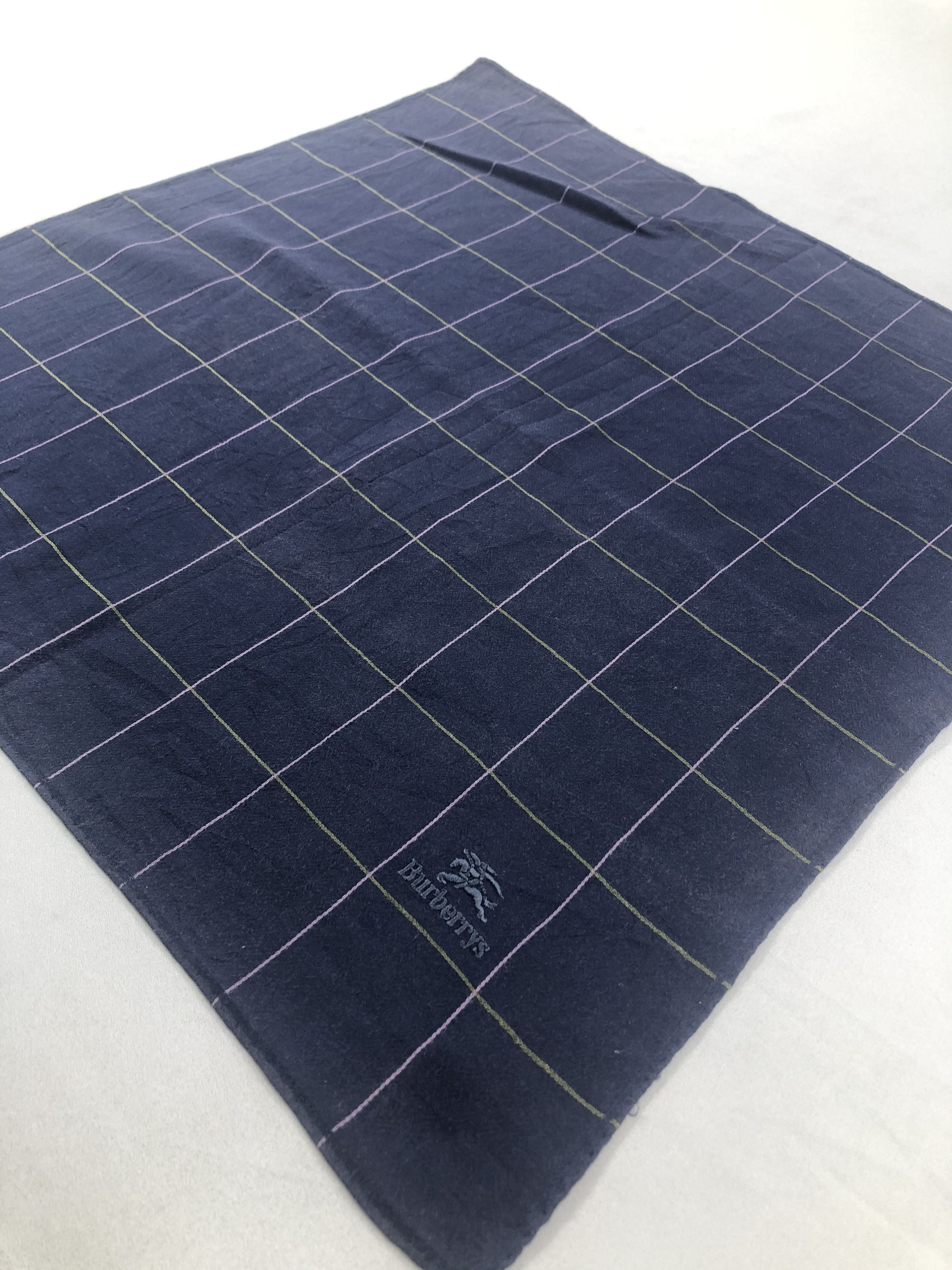 Burberry Burberrys Handkerchief / Bandana / Neckerchief Size ONE SIZE - 4 Thumbnail