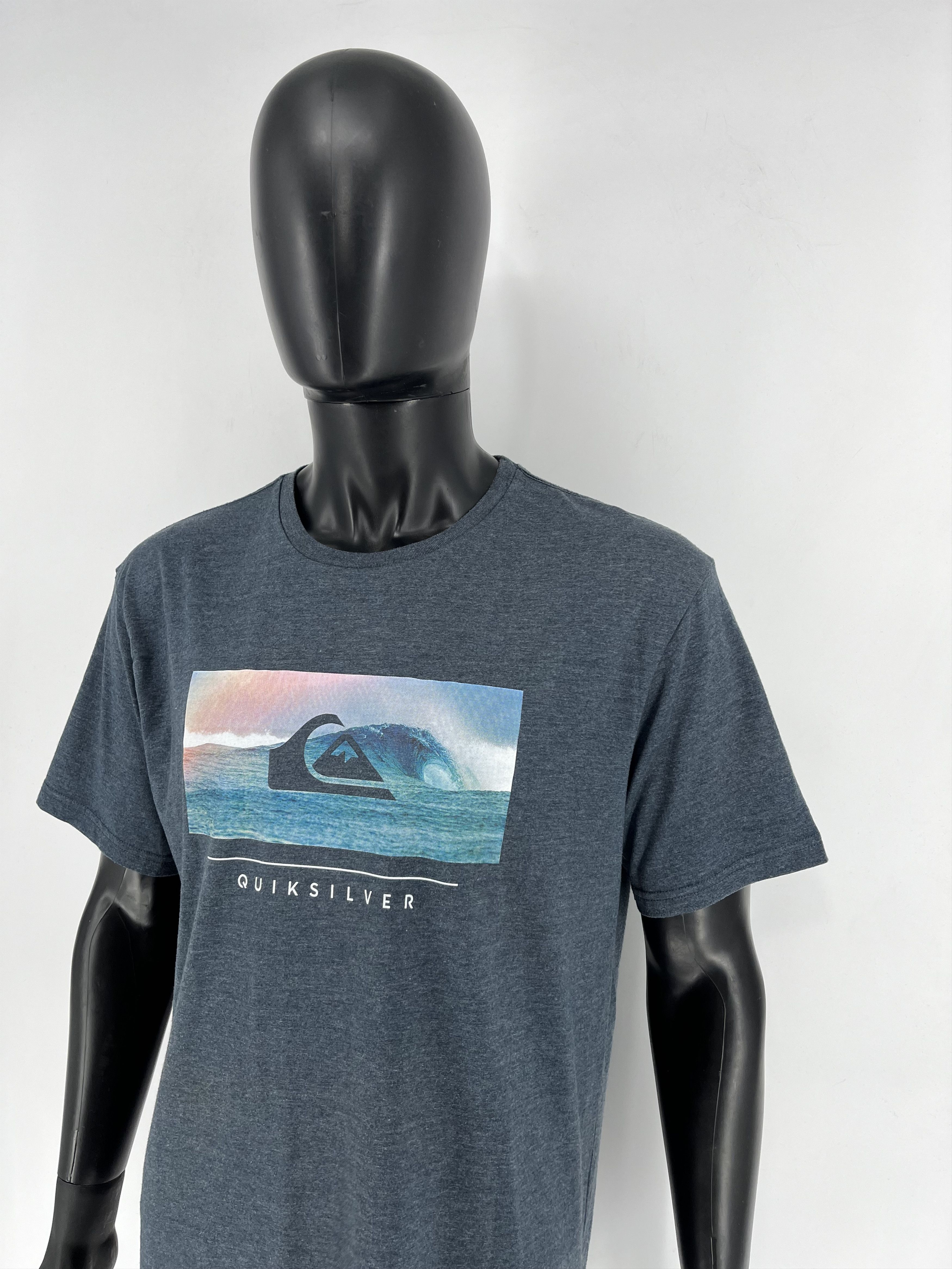 Quiksilver Vintage Quiksilver T-Shirt Size XL Surf Skateboard y2k Size US XL / EU 56 / 4 - 4 Thumbnail