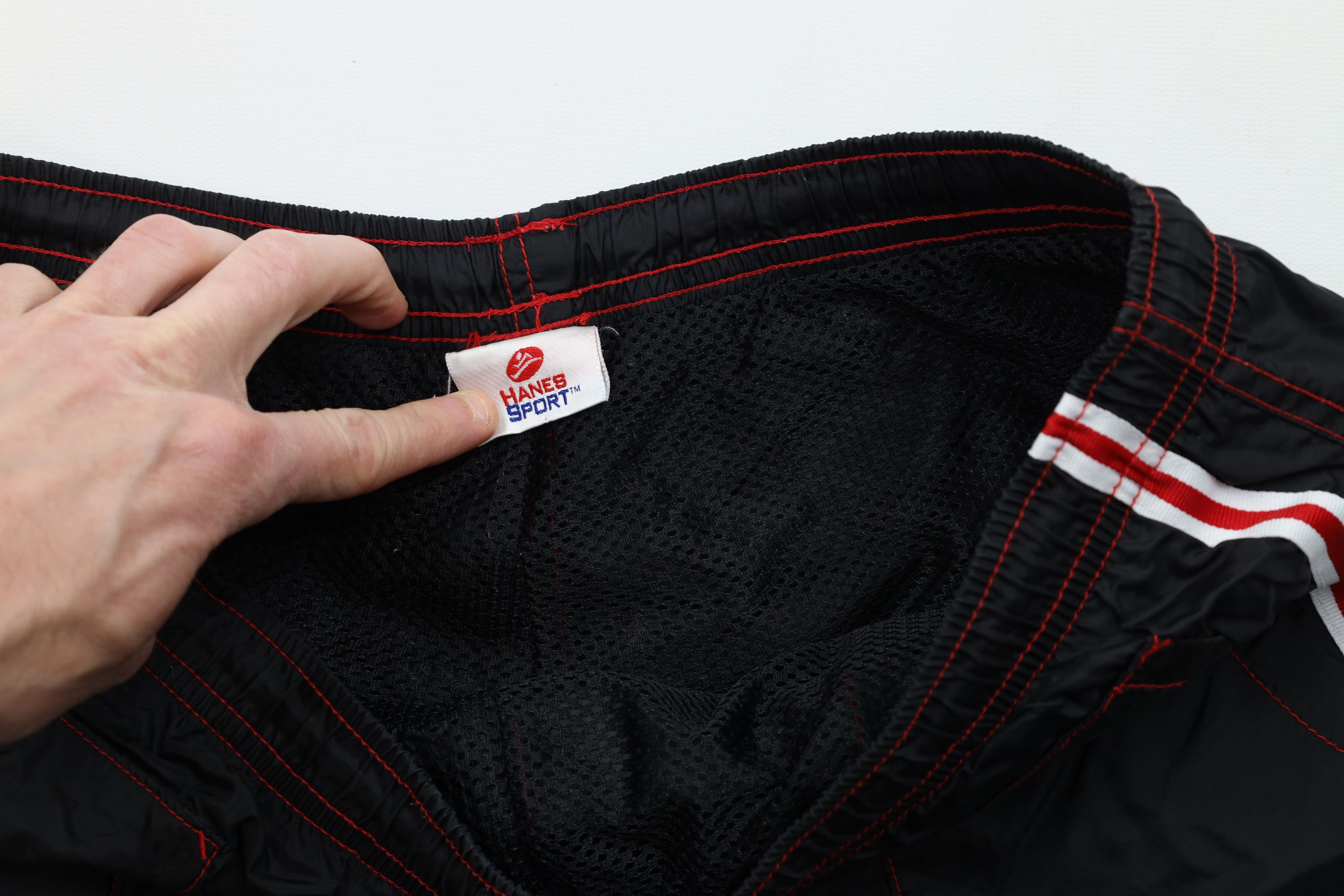 Hanes × Vintage Vintage 90s Hanes Lined Above Knee Shorts Black Nylon Size US 34 / EU 50 - 7 Thumbnail